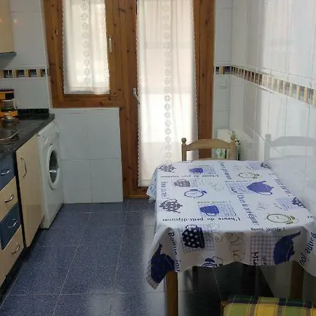 Apartamento De 1 Al Lado Del Musac 아파트 *