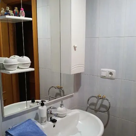 Apartamento De 1 Al Lado Del Musac *